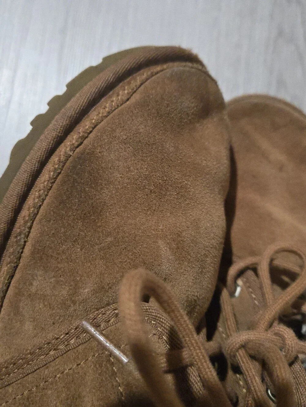 UGG Nuemel Chukka Chestnut Color Boots, Men's SIZE 8/Women's SIZE 9